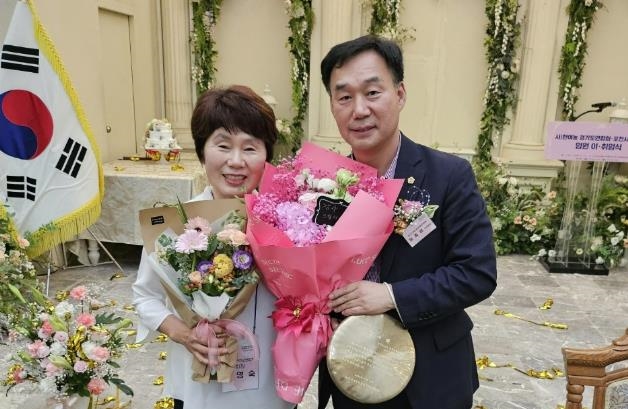여성농업인 권익 향상 기여...경기도의회 윤종영 의원, 경기 한여농 감사패 받아
