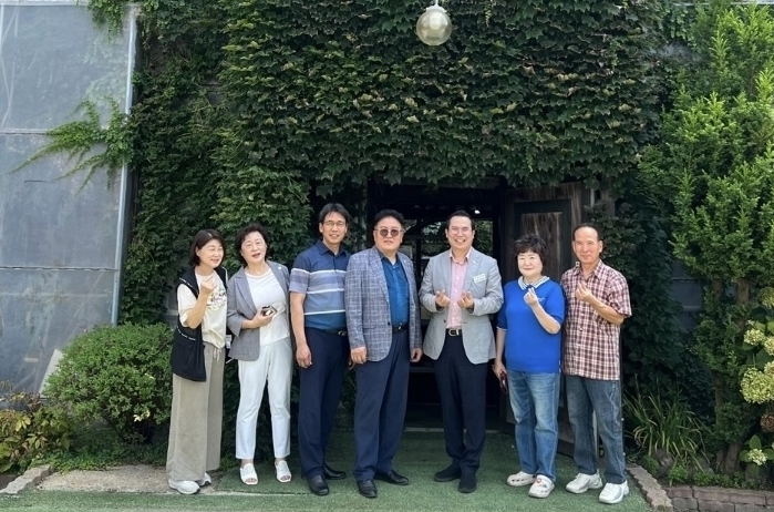 이오수 경기도의원, 반려식물 산업 육성 현장 방문… 피트모스 활용 식물병원 모델 점검
