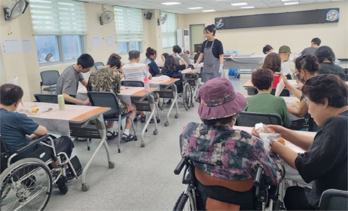 인천 서구, 장애인과 함께 빵 만들기 교실 운영