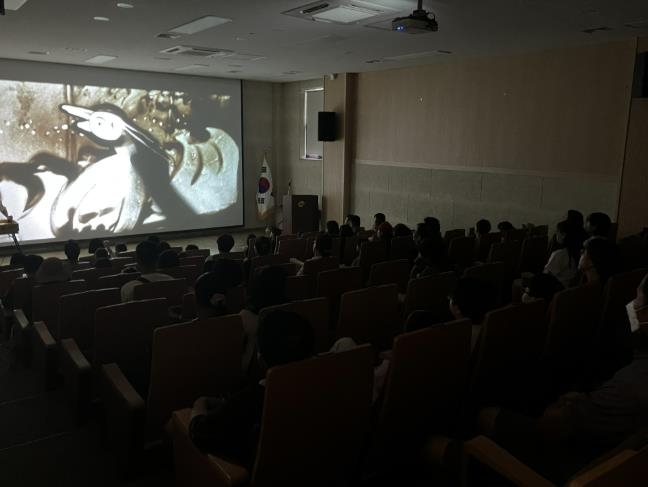 연천군도서관, 9월 독서의 달 '프란 작가의 샌드아트 공연' 성료