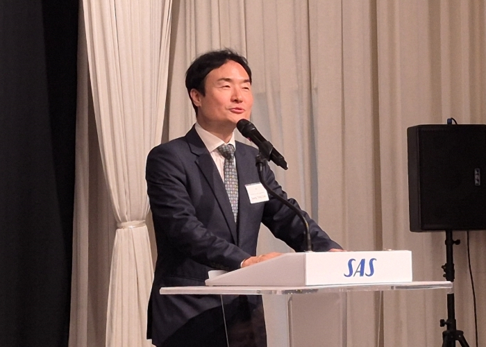 지난 15일 서울에서 열린 ‘스칸디나비아항공 신규 취항 기념 오찬 행사’에서 인천국제공항공사 이상용 신사업본부장이 축하 메시지를 전하고 있다. 