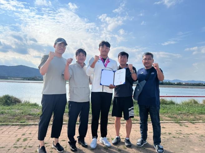 삼척교육지원청 원덕고 3학년 김지우, 제106회 전국체육대회에서  은빛 물살 