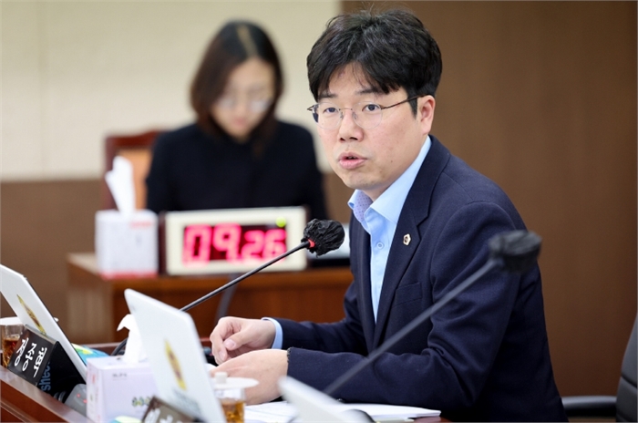 인천시의회 정종혁 의원, 교직원 인권 보호 강화