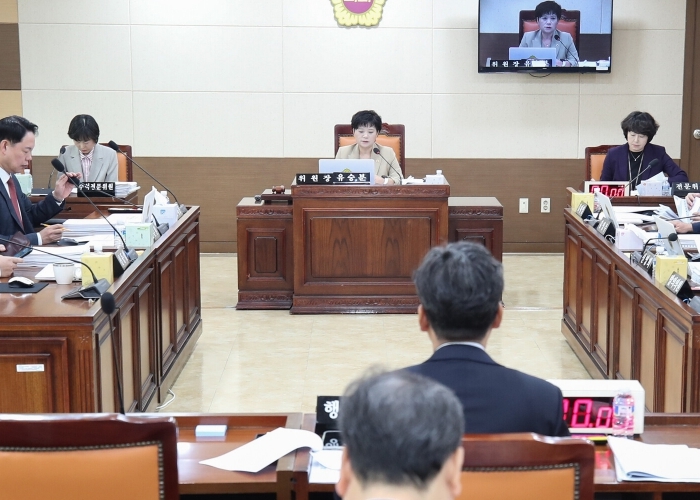 인천시의회 행안위, 제304회 임시회 안건 20건 심사 
