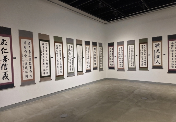 문화예술동아리 전시회 모습