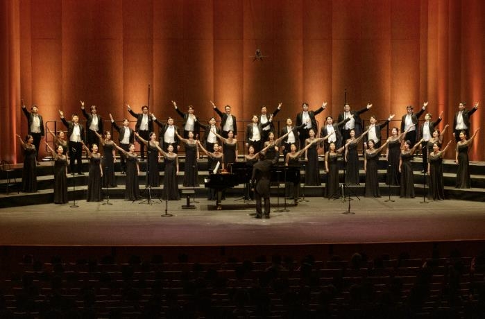 용인시립합창단, 상임 운영 기념 제10회 정기연주회 '우리의 노래, 마음의 뜰에 피어나' 성황리 마무리