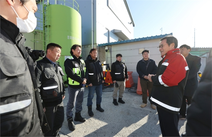 김홍규 강릉시장, 동절기 대비 제설 준비 점검 나서