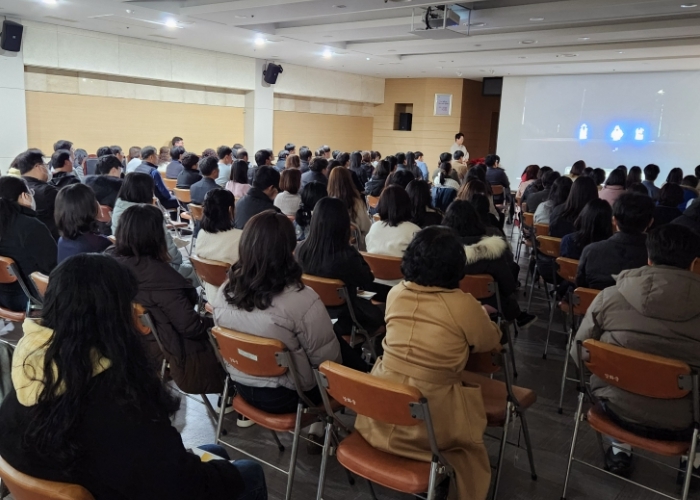 강화군, 한문철 변호사 초청 ‘강화아카데미’ 개최… 교통안전 공감대 높여