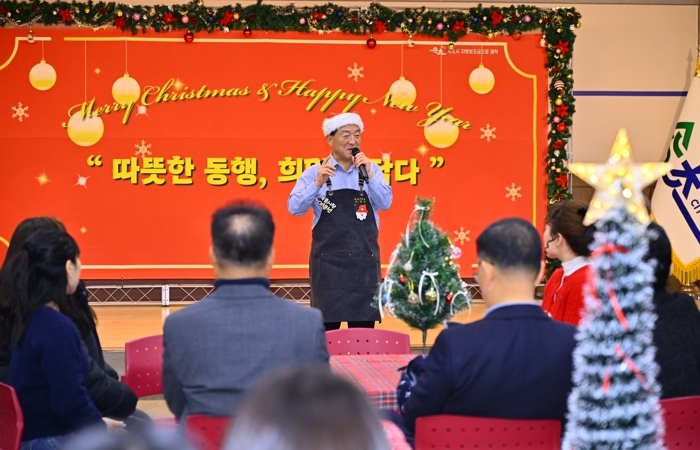 이병선 속초시장, 장애인카페 일일점장으로 나섰다