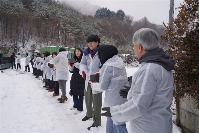  크리스마스 이브 맞아 ‘2025년 연탄 나눔 봉사’