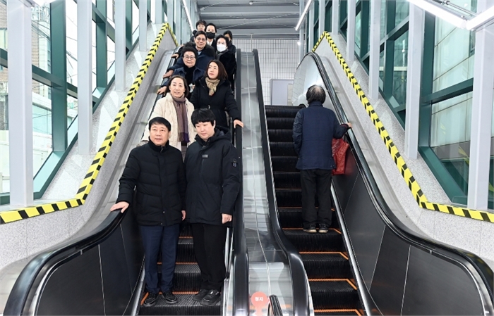 부평구-한국철도공사, 백운역 2번 출구 에스컬레이터 개통